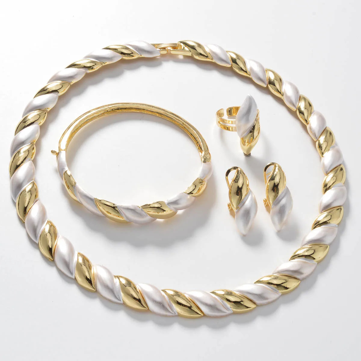 Luxury Golden Swirl Necklace & Earrings Set
