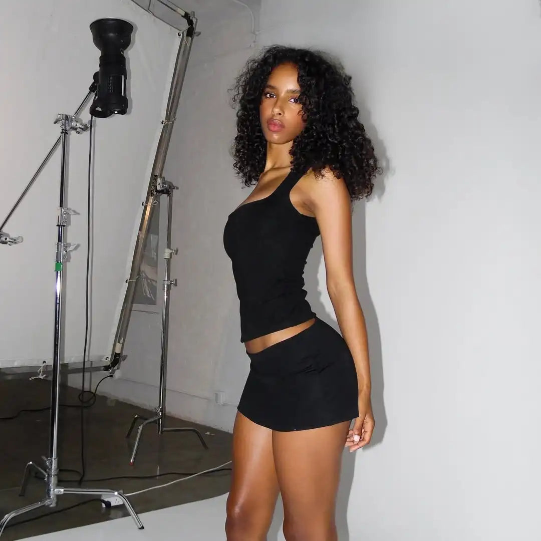 Guiz Low-Waist Elastic Hip Skirt Black Skirt