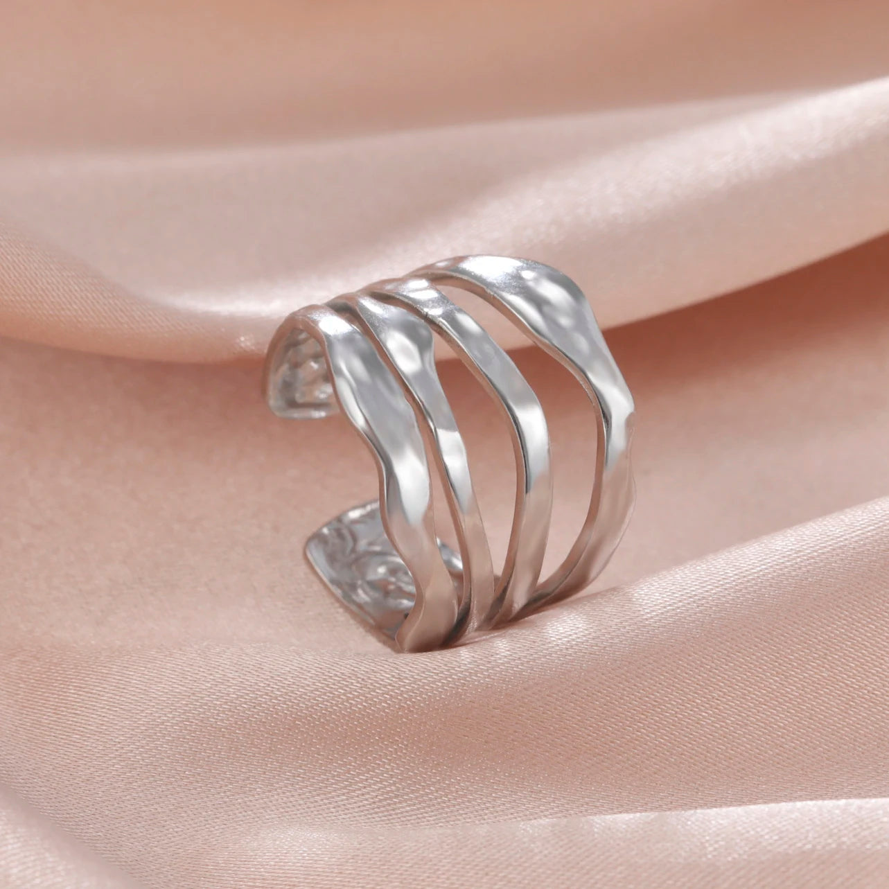Eterna Gold Open Ring Collection