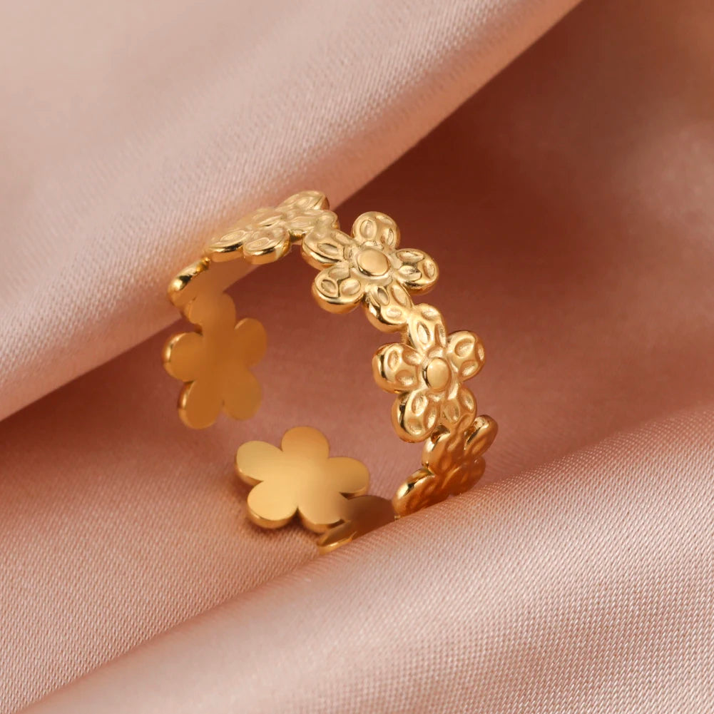 Eterna Gold Open Ring Collection