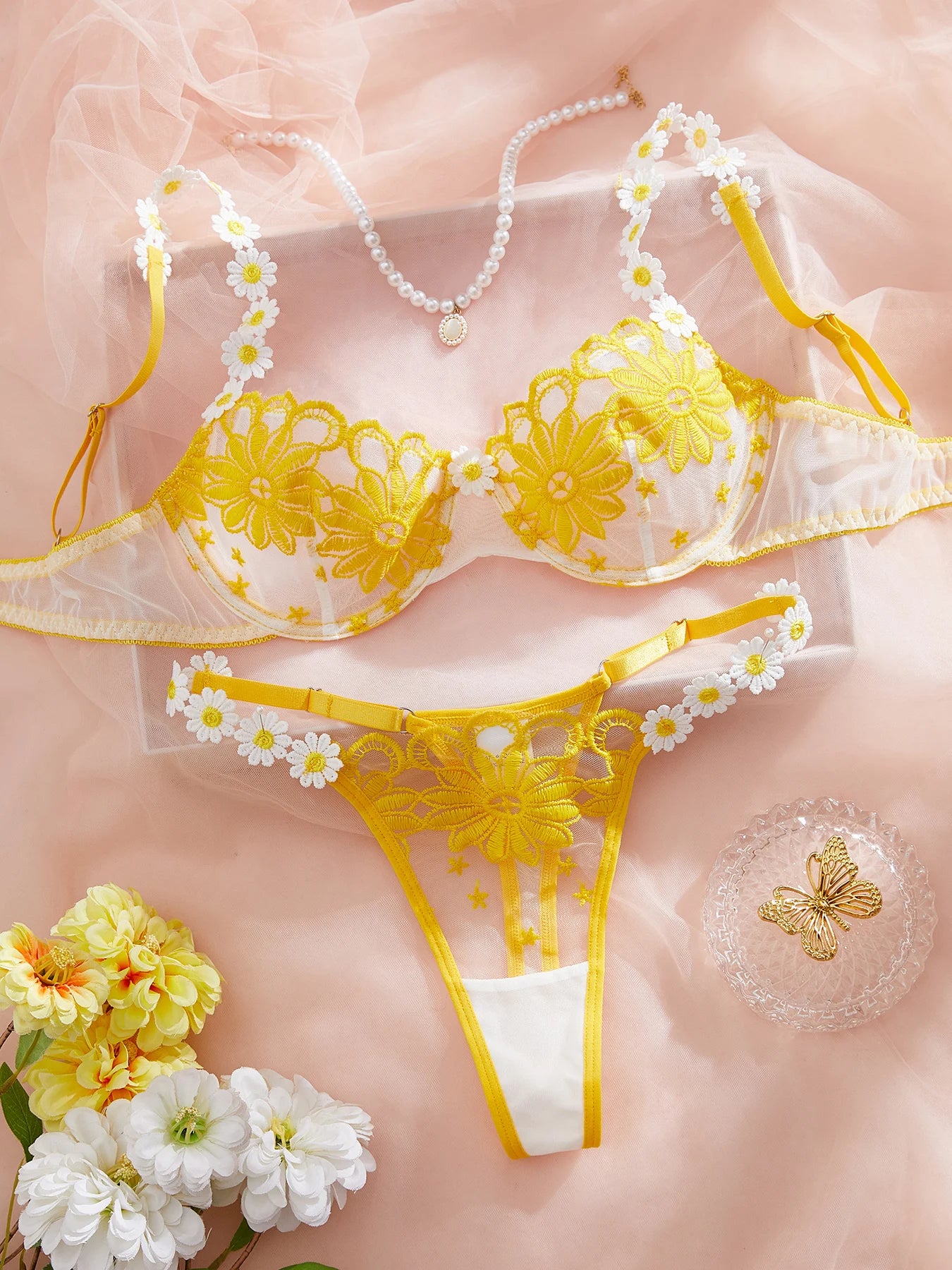 Flora Lace Daisy Set