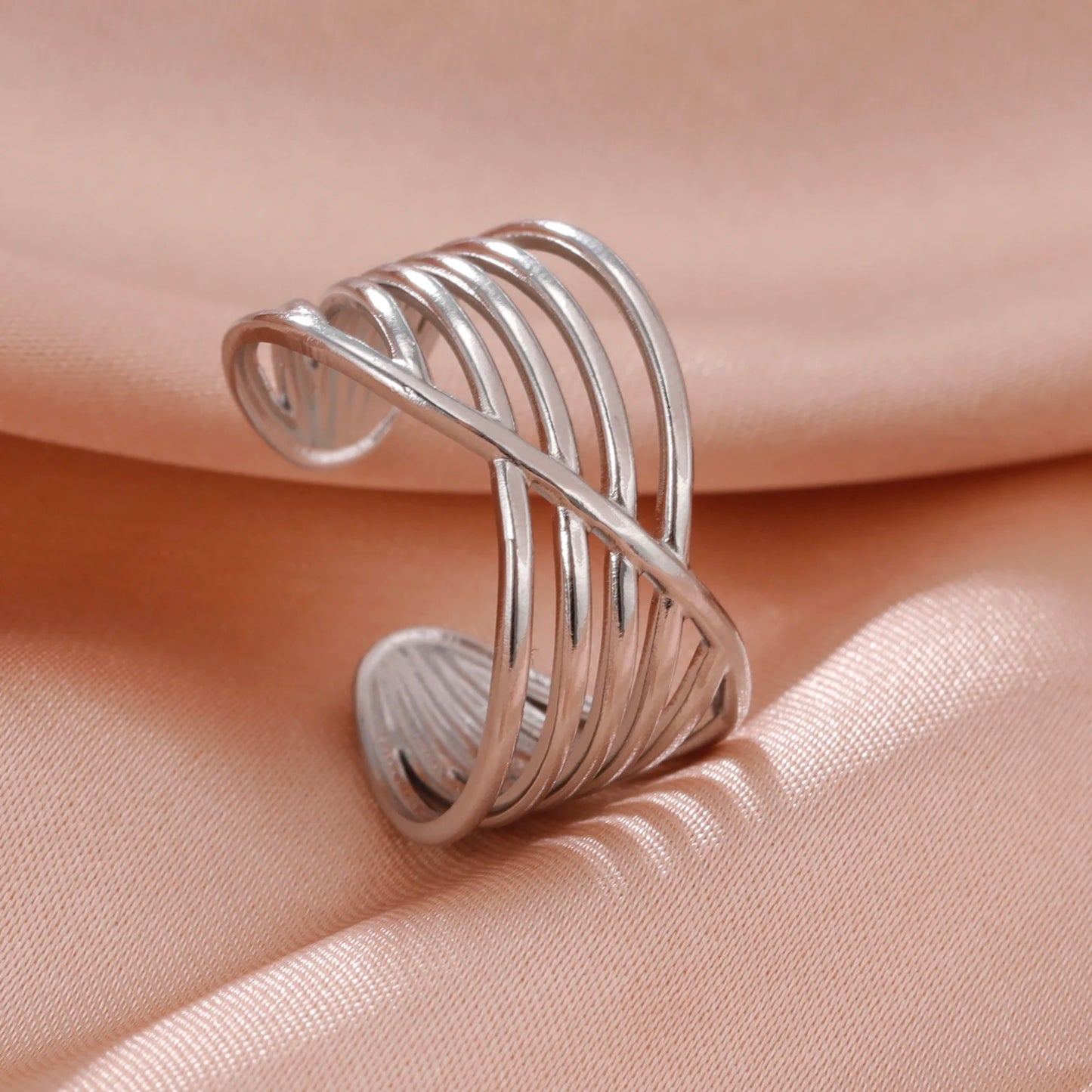 Eterna Gold Open Ring Collection