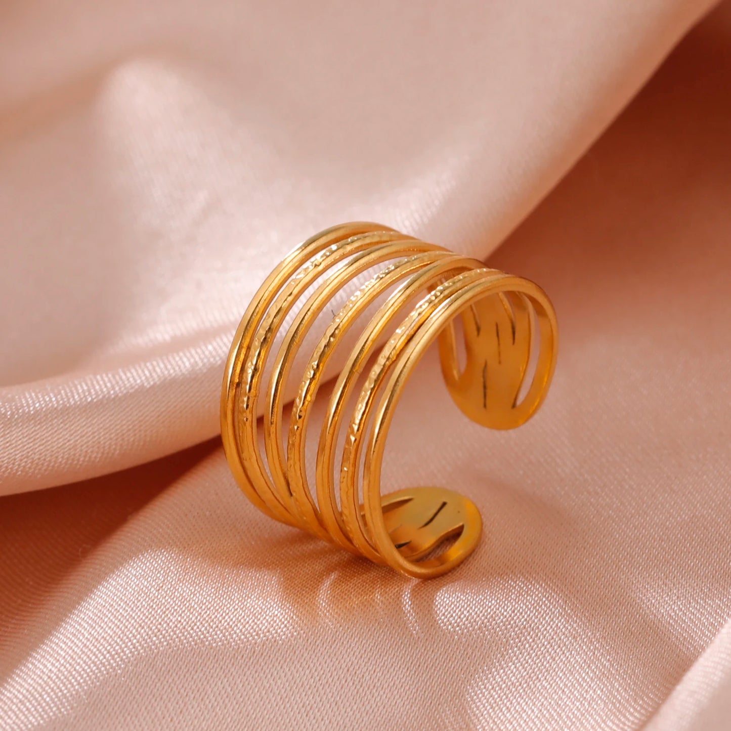Eterna Gold Open Ring Collection