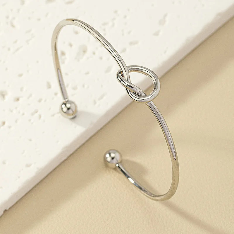 Minimalist Knot Ring – Gold & Silver