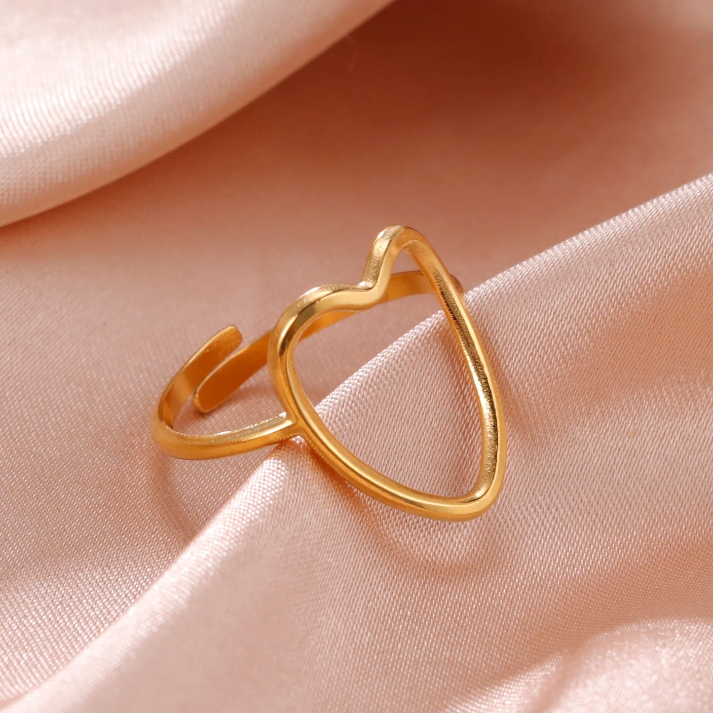 Eterna Gold Open Ring Collection