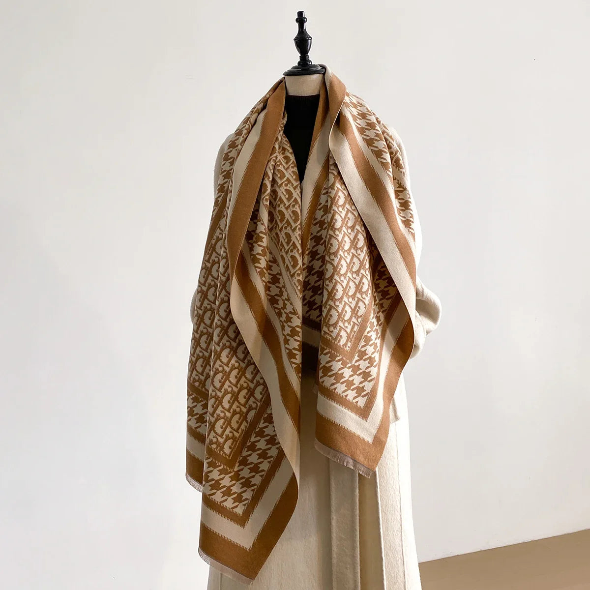 Warm Cashmere Jacquard Scarf