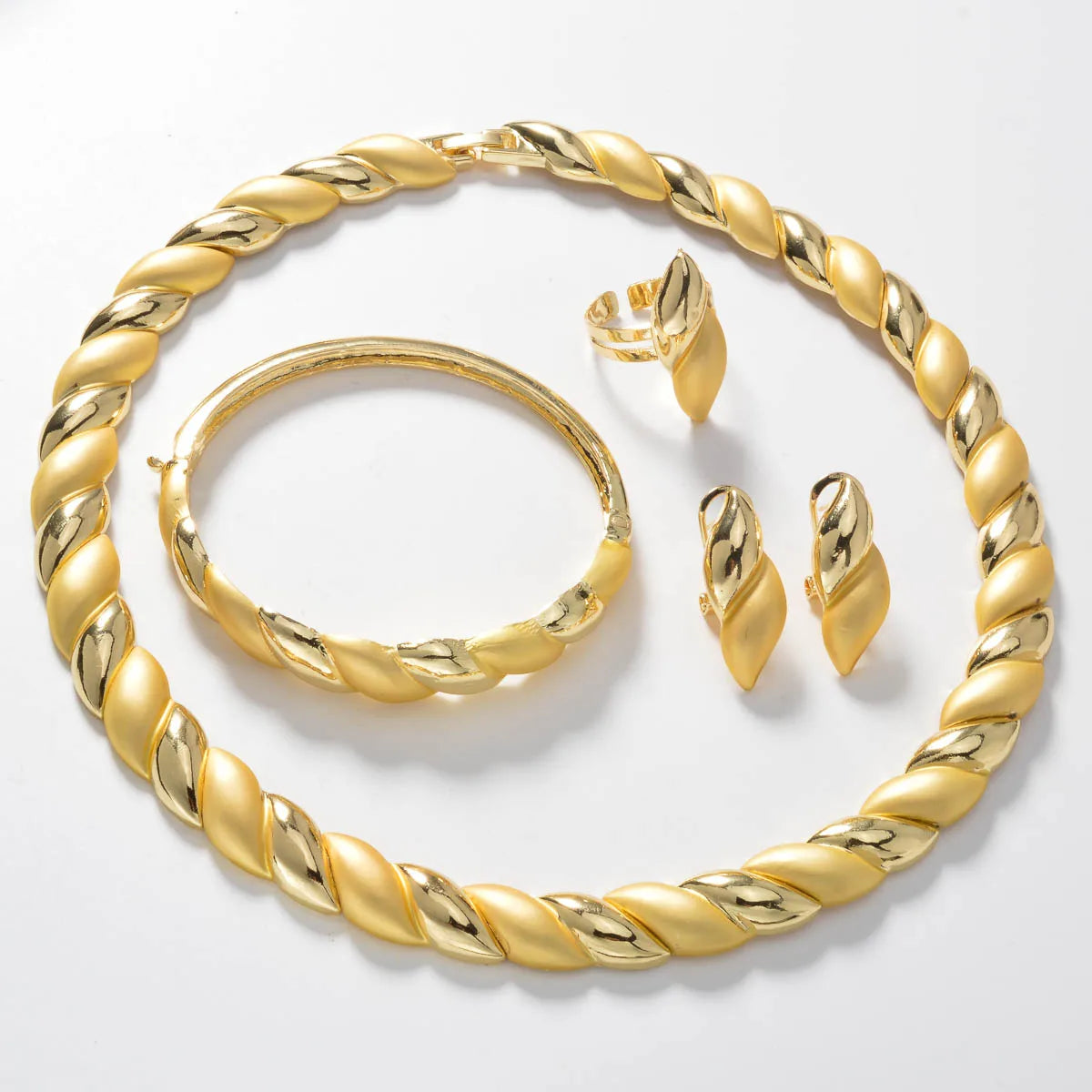 Luxury Golden Swirl Necklace & Earrings Set