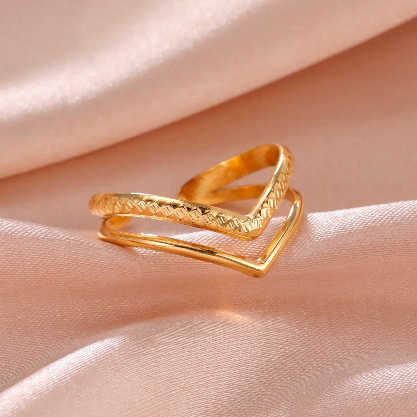 Eterna Gold Open Ring Collection