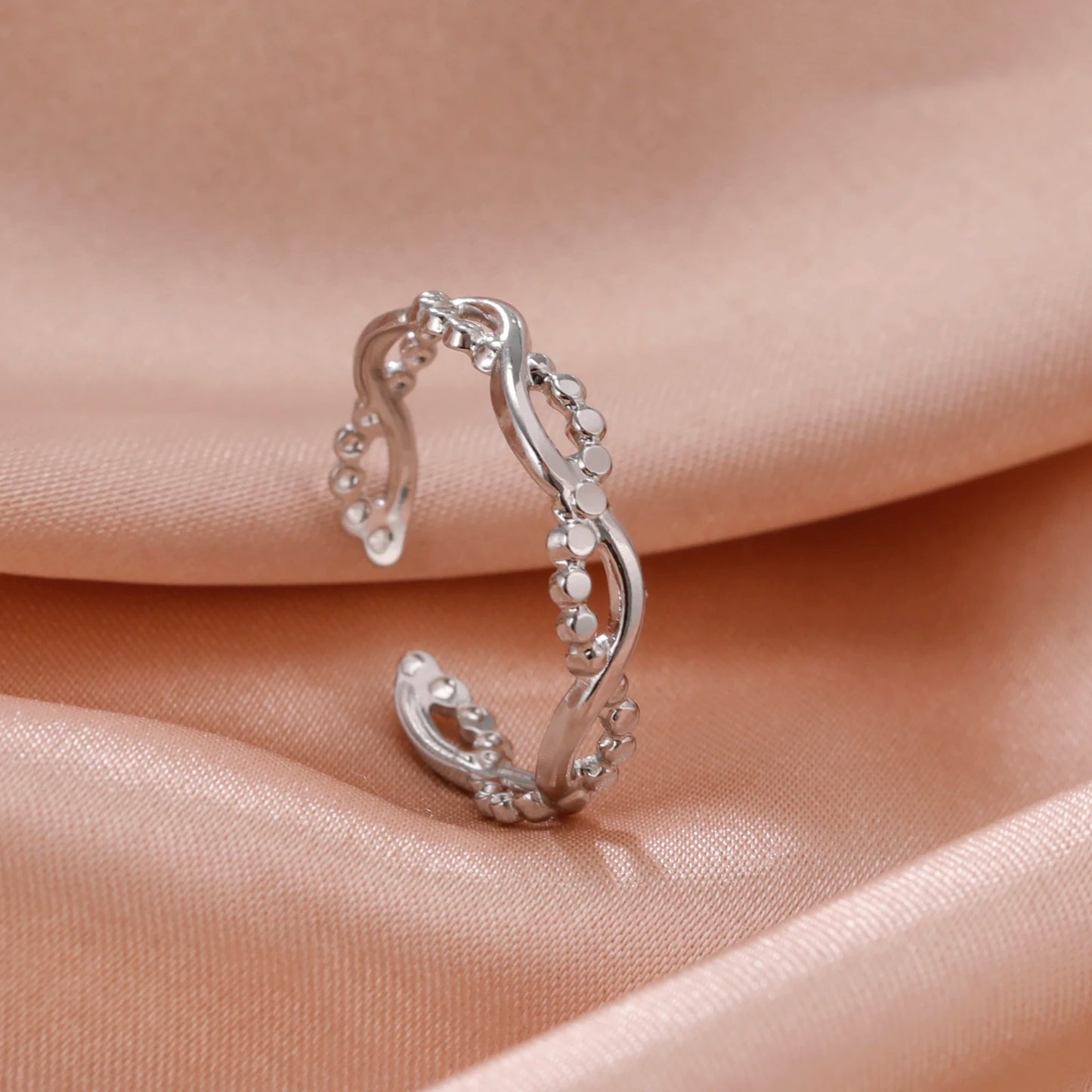 Eterna Gold Open Ring Collection