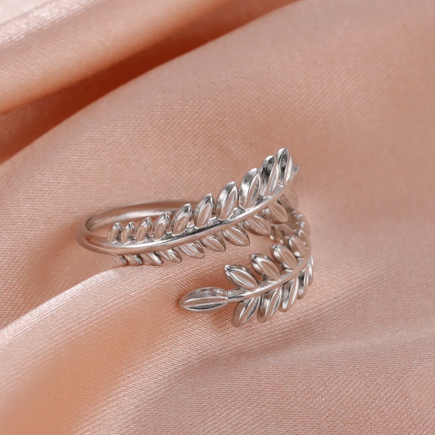 Eterna Gold Open Ring Collection