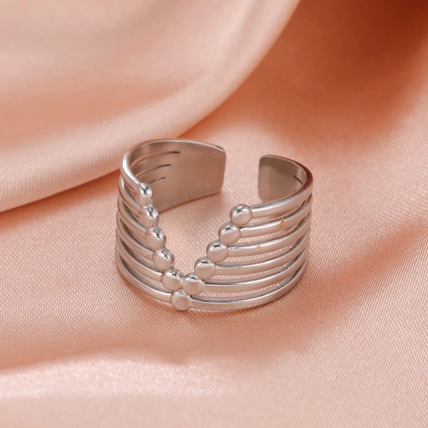 Eterna Gold Open Ring Collection