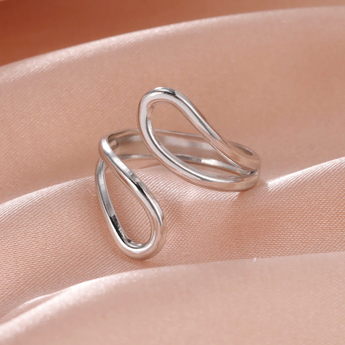 Eterna Gold Open Ring Collection